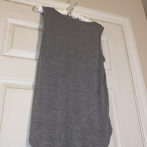 APT 9 Sleeveless Tank Top Embellished with Sequins in a Colorful Pineapple SZ SM - Picture 5 of 6